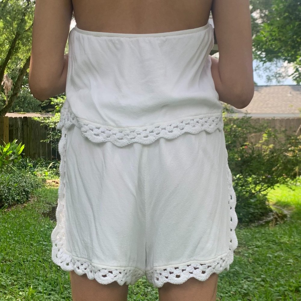 🥑FREE🥑 w/any FP purchase PacSun Strapless Crochet Romper in White - Picture 2 of 3